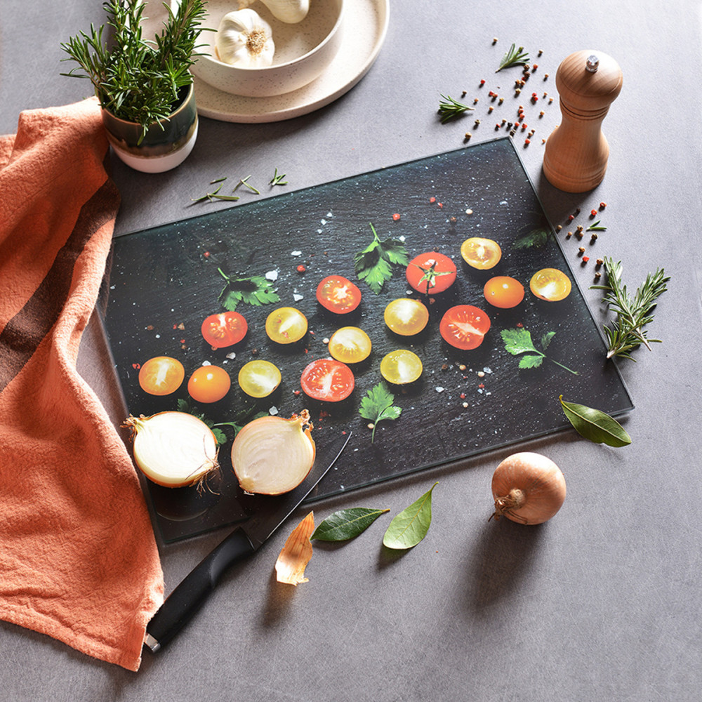 Planche à découper motif tomates cerises